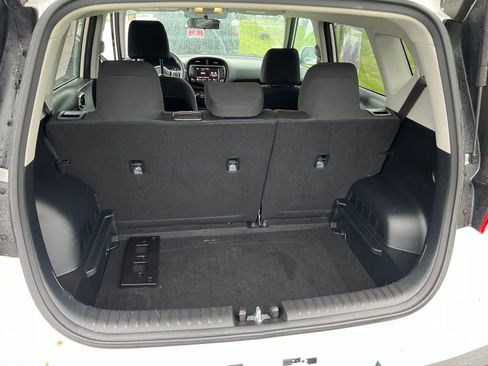 Used 2022 Kia Soul LX FWD image 10