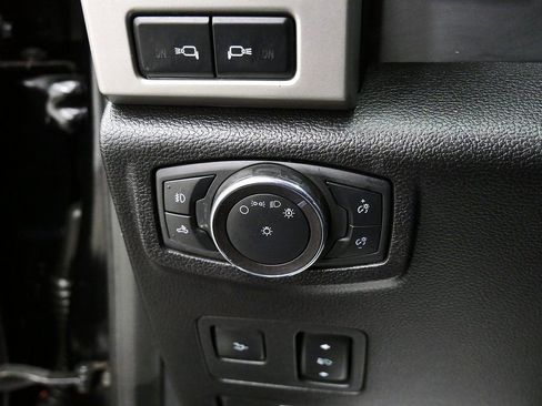 Used 2020 Ford F350 Lariat w/ Lariat Ultimate Package image 27