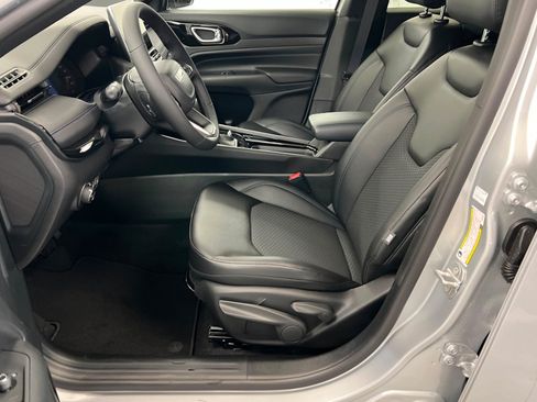 New 2026 Jeep Compass Latitude AWD/4WD image 17