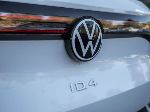 Used 2021 Volkswagen ID.4 Pro S w/ Gradient Package image 22