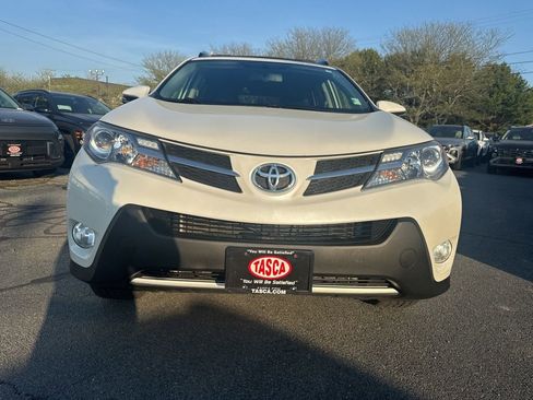 Used 2014 Toyota RAV4 Limited AWD/4WD image 2
