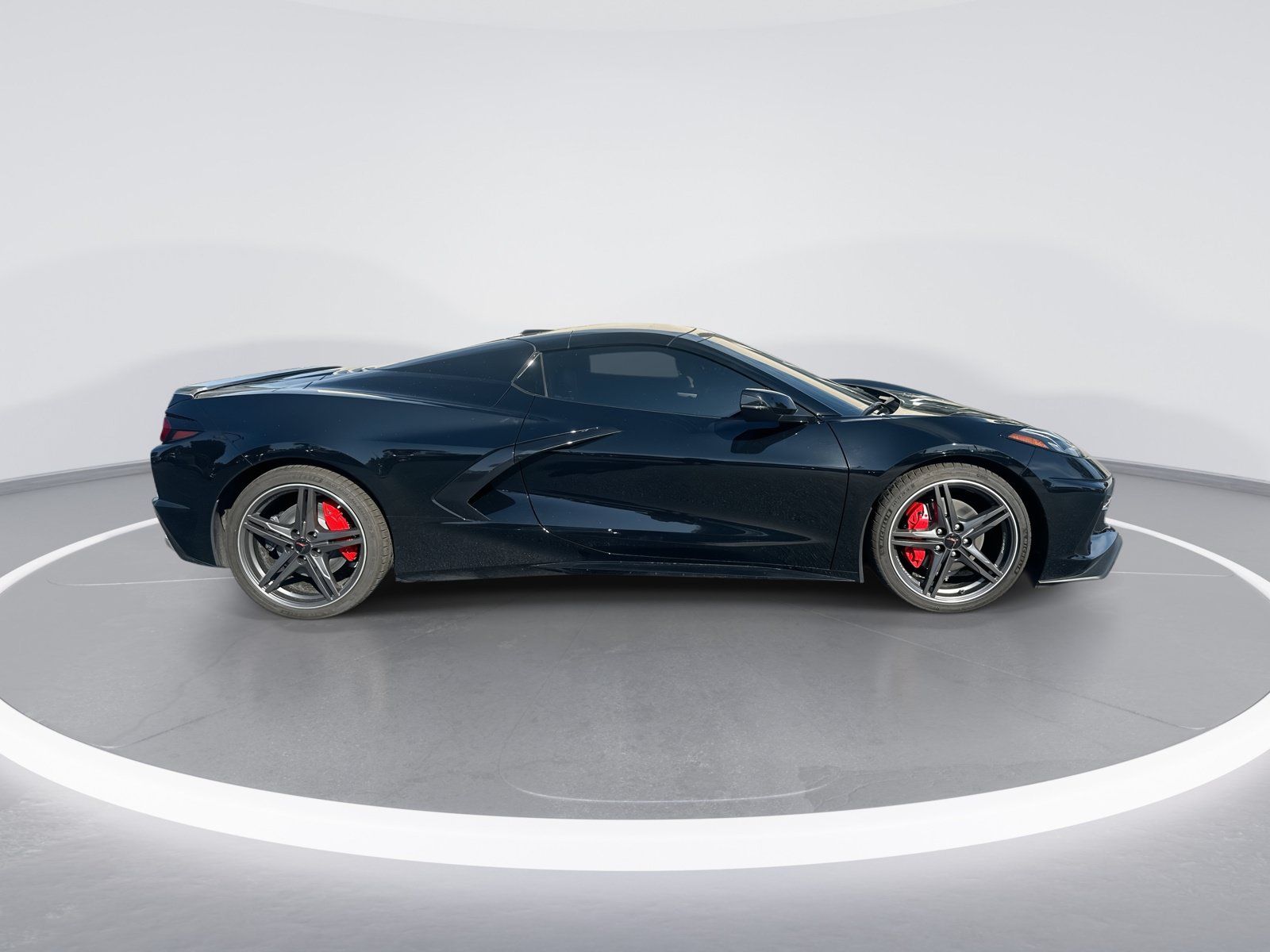 Used 2025 Chevrolet Corvette Stingray Preferred Conv w/ 2LT RWD image 10