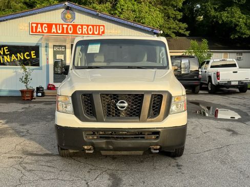 Used 2018 Nissan NV 2500 SV w/ Navigation Package RWD image 2