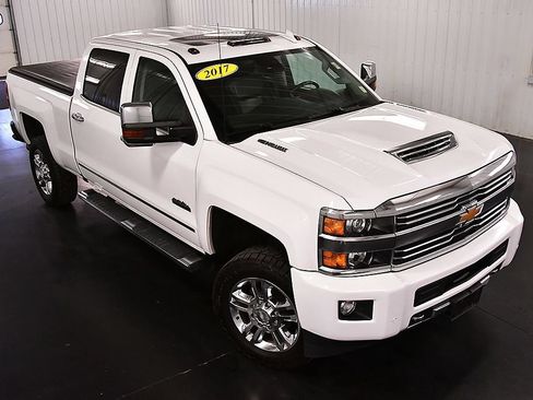 Used 2017 Chevrolet Silverado 2500 High Country w/ Duramax Plus Package AWD/4WD image 15