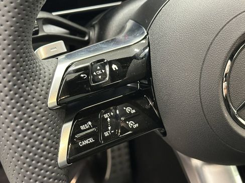 New 2026 Mercedes-Benz GLC 300 image 30