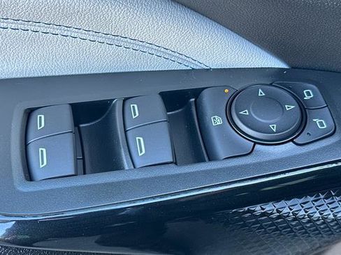 New 2026 Chevrolet Trax LT image 12