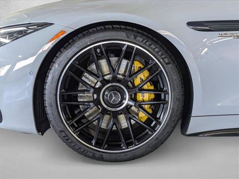 Used 2022 Mercedes-Benz SL 63 AMG 4MATIC image 21