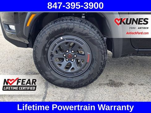 Used 2026 Nissan Frontier PRO-4X AWD/4WD image 18