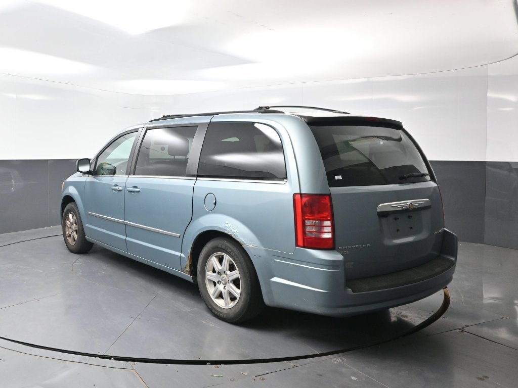 Used 2010 Chrysler Town & Country Touring FWD image 10