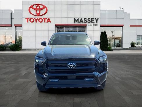Used 2025 Toyota Tacoma SR5 w/ SR5 Upgrade Package RWD image 8
