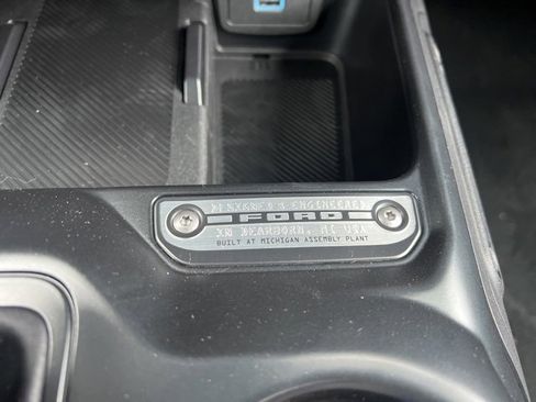 New 2025 Ford Bronco Base image 23