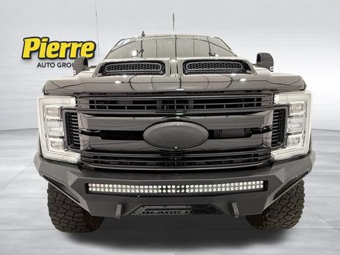 Used 2019 Ford F250 Lariat w/ Lariat Ultimate Package AWD/4WD image 7