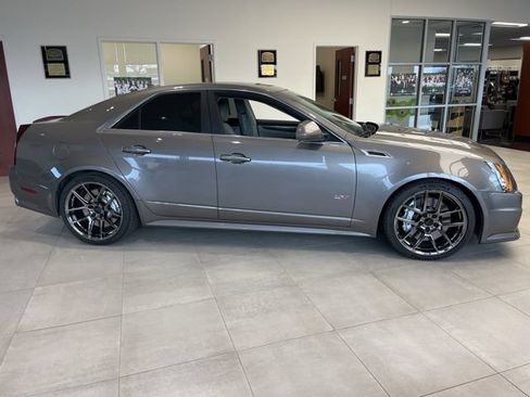 Used 2012 Cadillac CTS V RWD image 3