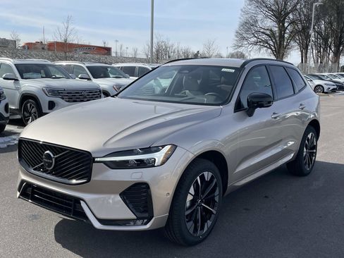 New 2026 Volvo XC60 B5 Plus w/ Protection Package Premier image 3