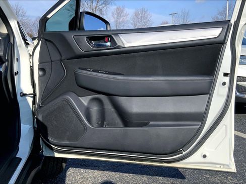 Used 2018 Subaru Outback 2.5i Premium image 21
