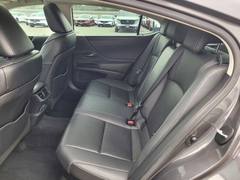 Used 2022 Lexus ES 300h w/ Premium Package image 12