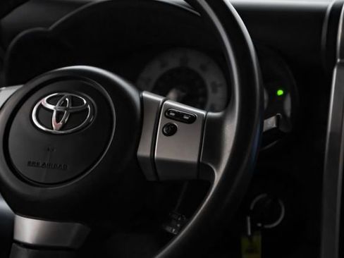 Used 2014 Toyota FJ Cruiser 4WD w/ Convenience Package image 27