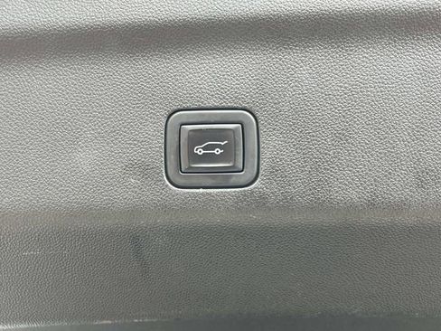 Used 2024 Chevrolet Tahoe LT AWD/4WD image 7