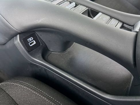 Certified 2023 Honda HR-V LX image 21