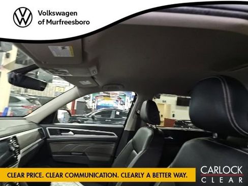 Used 2023 Volkswagen Atlas SE w/ Black Wheel Package image 9