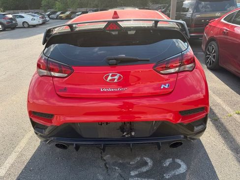 Used 2022 Hyundai Veloster N FWD image 4