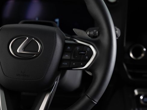 Used 2025 Lexus GX 550 w/ Accessory Package (Z1) AWD/4WD image 36
