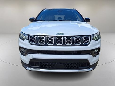Used 2025 Jeep Compass Limited AWD/4WD image 3