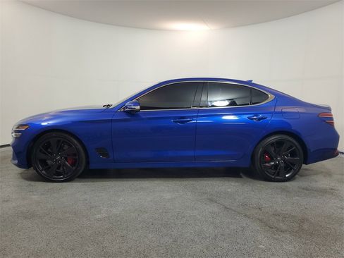Used 2022 Genesis G70 3.3T image 4
