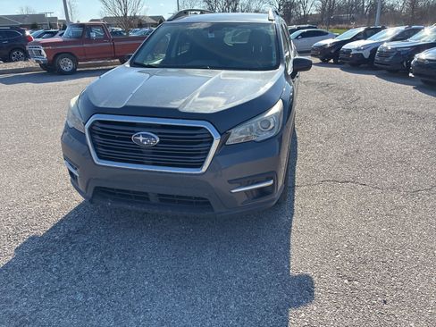Used 2019 Subaru Ascent Premium image 3