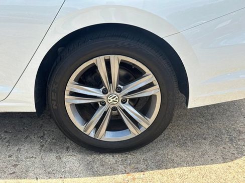 Used 2019 Volkswagen Jetta R-Line FWD image 30