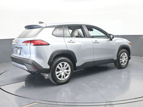 Used 2025 Toyota Corolla Cross L FWD image 6