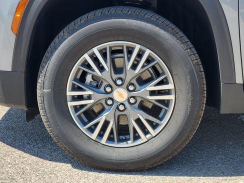 New 2026 Chevrolet Traverse LT FWD image 8