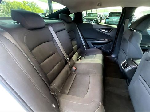Used 2021 Chevrolet Malibu LT FWD image 20