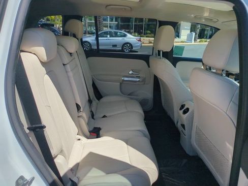 Used 2023 Mercedes-Benz GLB 250 image 27