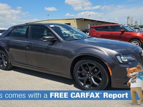 Used 2023 Chrysler 300 S RWD image 2