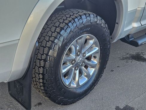 Used 2018 RAM 1500 SLT image 12