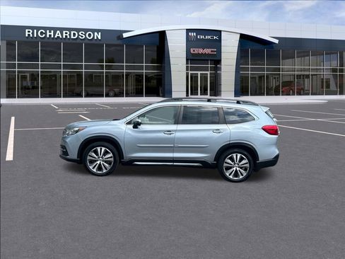 Used 2022 Subaru Ascent Touring AWD/4WD image 2