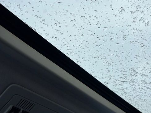 Used 2010 Chevrolet Silverado 2500 LTZ w/ Convenience Package image 15