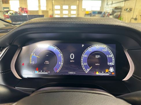 Used 2022 Jeep Grand Cherokee L Limited image 16