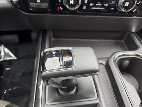 Used 2023 Chevrolet Silverado 1500 ZR2 w/ Technology Package image 22