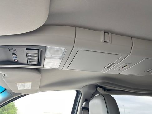 Used 2006 Buick Terraza CXL w/ Driver Confidence Package FWD image 21