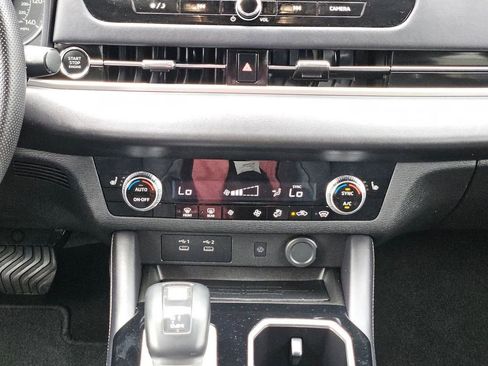 Used 2025 Mitsubishi Outlander SE AWD/4WD image 22