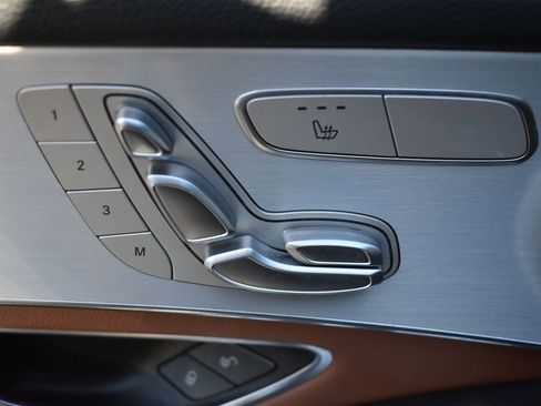 Used 2022 Mercedes-Benz GLC 300 4MATIC image 14