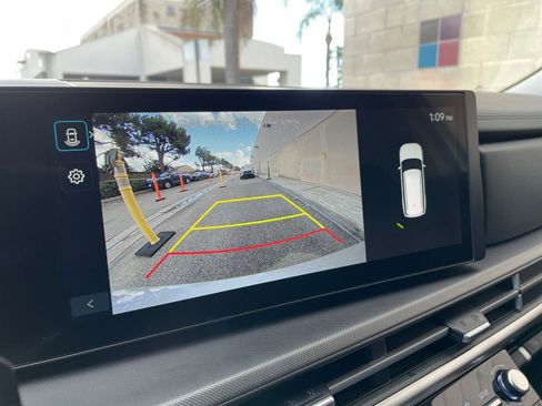 Used 2025 Hyundai Santa Fe SEL image 17