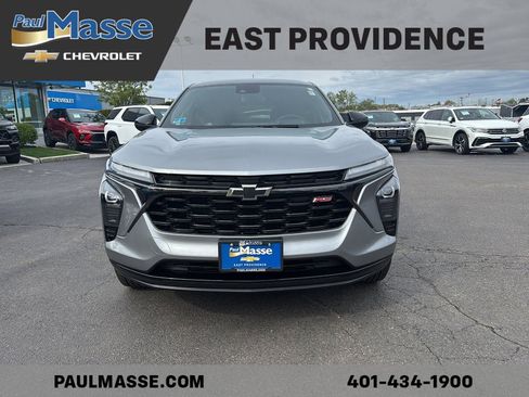 Certified 2024 Chevrolet Trax RS FWD image 2