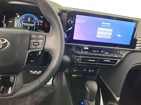 New 2026 Toyota Camry SE FWD image 23
