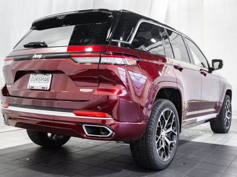 New 2025 Jeep Grand Cherokee Summit image 4