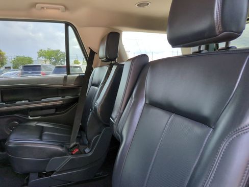 Used 2024 Ford Expedition XLT RWD image 17