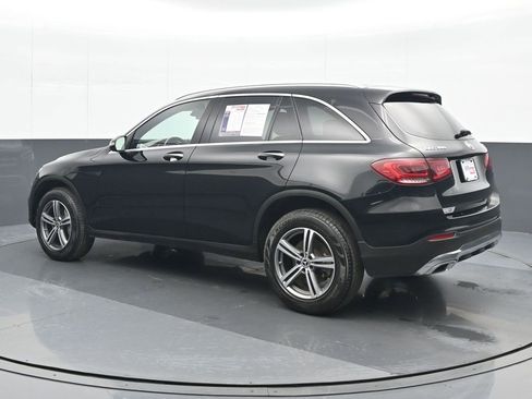 Used 2020 Mercedes-Benz GLC 300 4MATIC w/ Premium Package image 4