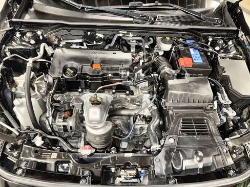 Used 2024 Honda Civic Sport image 31